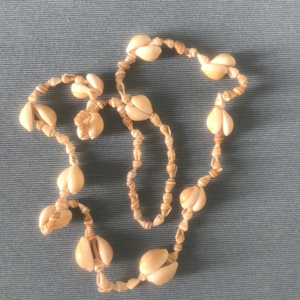 Neckles - Picture 2 of 3